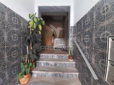 Apartamento t2,verderena,barreiro.