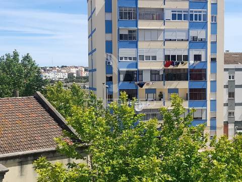 Apartamento t2,verderena,barreiro.