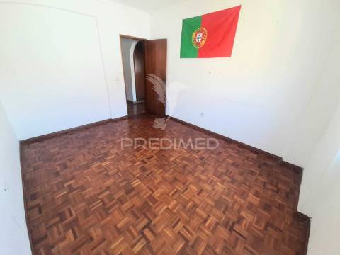 Apartamento t2,verderena,barreiro.