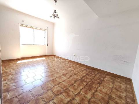 Apartamento t2,verderena,barreiro.