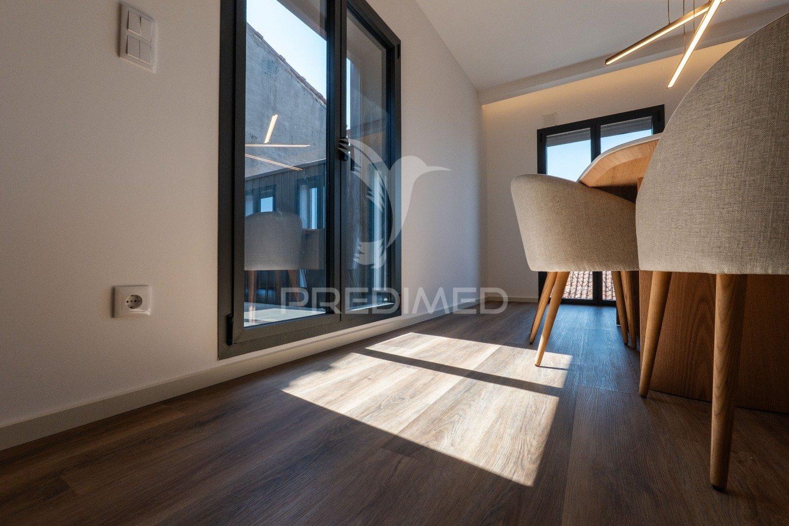 Apartamento t2 novo para arrendamento mobilado e equipado