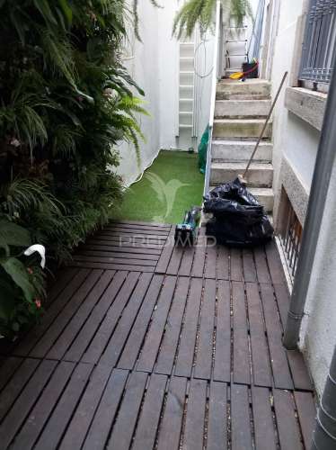 T2 renovado e mobilado, para arrendar no bairro alto