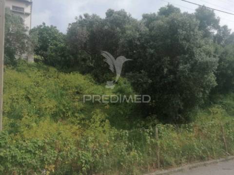 Terreno urbano em alverca