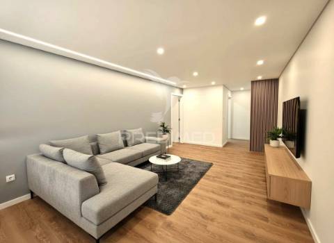 Apartamento t3 remodelado | 1.º andar | coruche