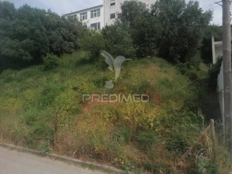 Terreno urbano em alverca