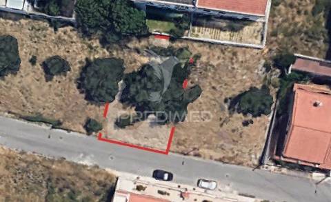 Terreno urbano em alverca