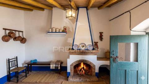 Casa térrea para recuperação total. com quintal
