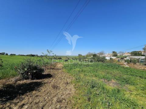 Terreno rústico com 1,88 hectares em casével, castro verde