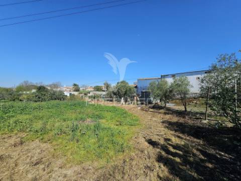 Terreno rústico com 1,88 hectares em casével, castro verde
