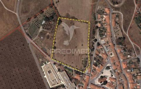 Terreno rústico com 1,88 hectares em casével, castro verde