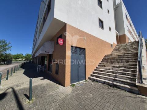 Vende se apartamento t2 com estacionamento | alta de  lisboa 329.500€