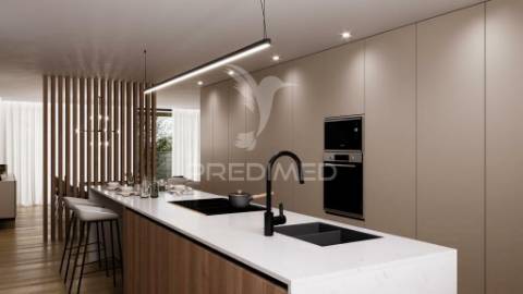 Moradia unifamiliar banda de 2 pisos t3 em braga