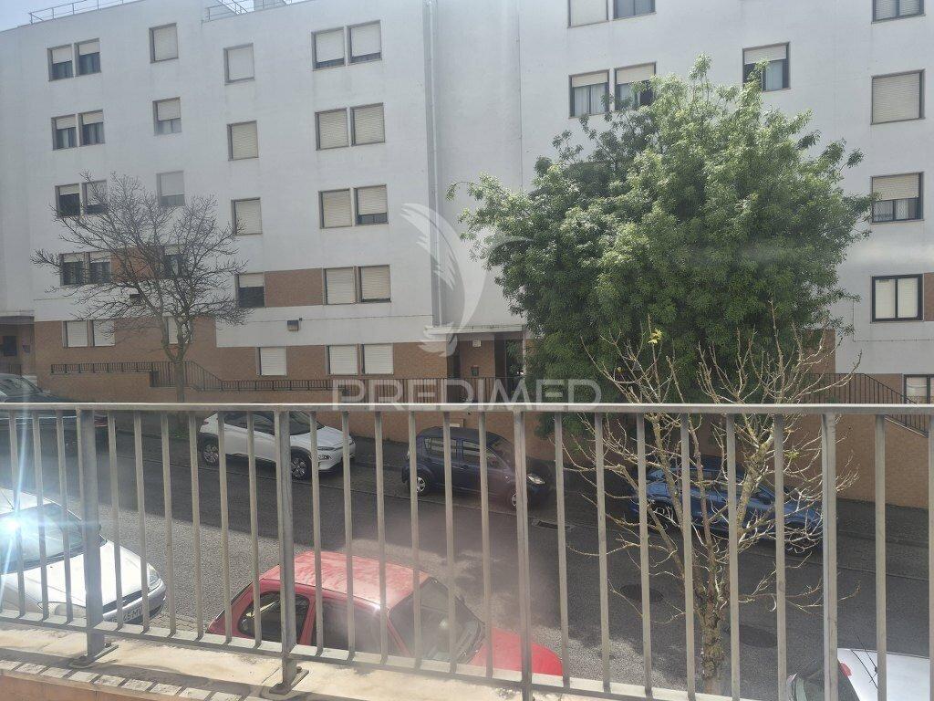 Apartamento t2_garagem_ameixoeira_lisboa