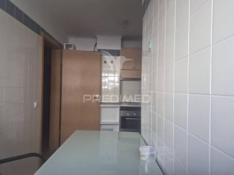 Apartamento t2_garagem_ameixoeira_lisboa