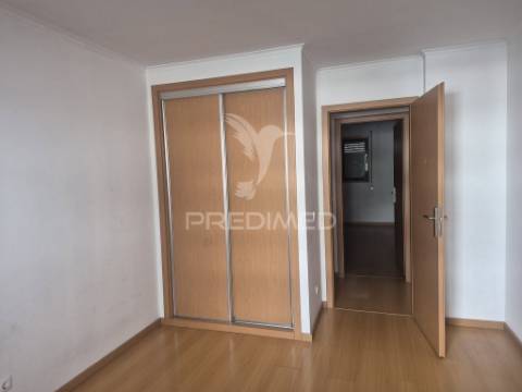 Apartamento t2_garagem_ameixoeira_lisboa
