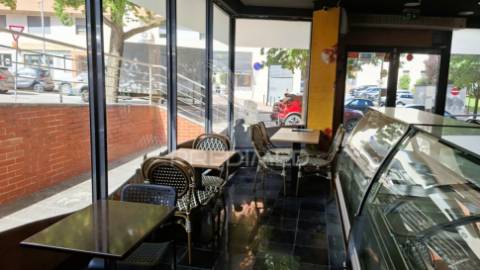 Restaurante/churrasqueira - colinas do cruzeiro . arrendamento com ou sem trespasse