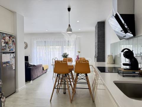 Moradia v4 remodelada em fátima