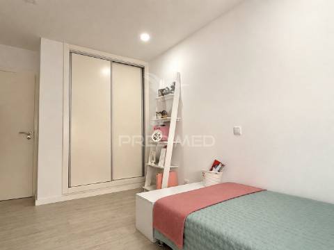 Moradia v4 remodelada em fátima