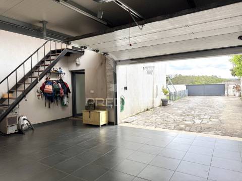 Moradia v4 remodelada em fátima
