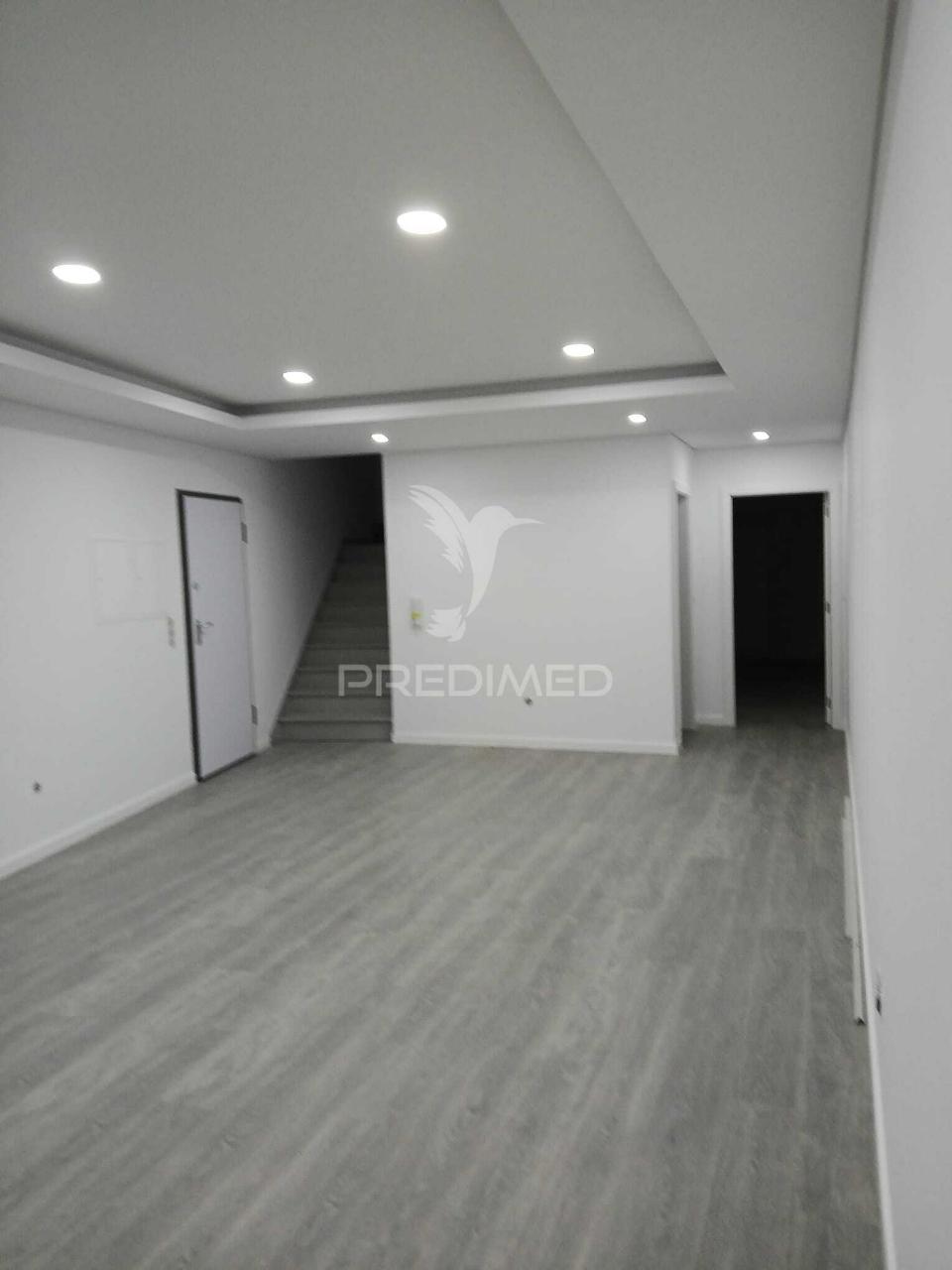 Moradia geminada t3