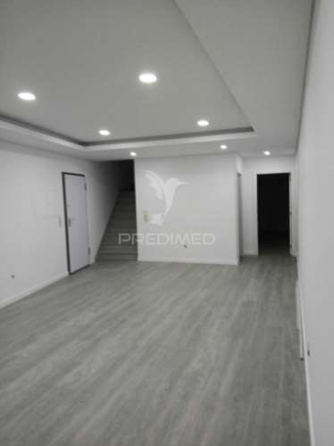 Moradia geminada t3