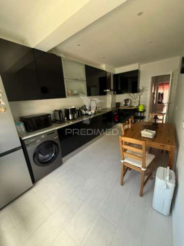 Viver com conforto às portas de lisboa – t2 em forte da casa