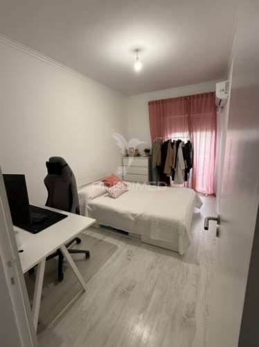 Viver com conforto às portas de lisboa – t2 em forte da casa