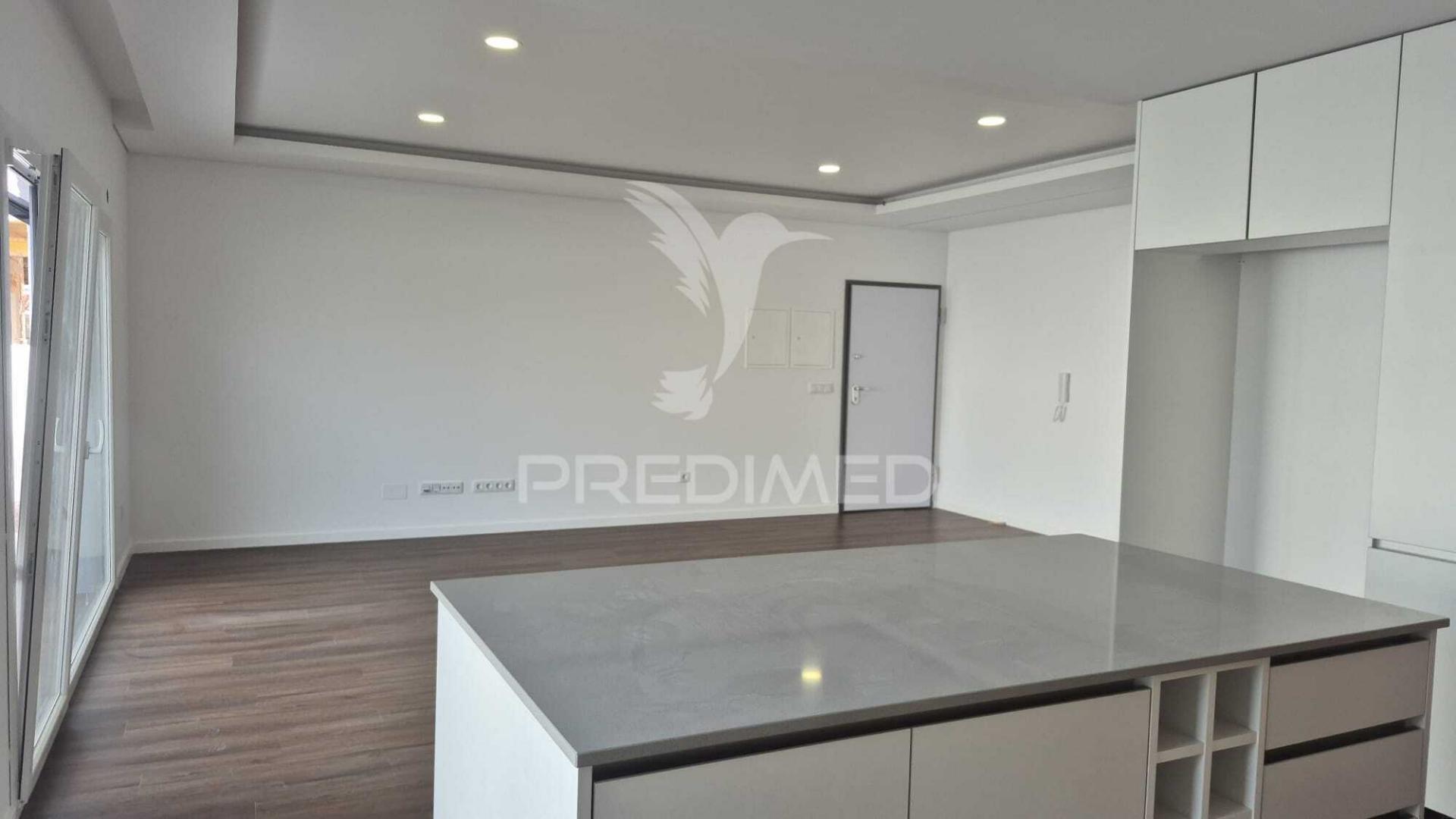 Excelente moradia t3+1 com area exterior.