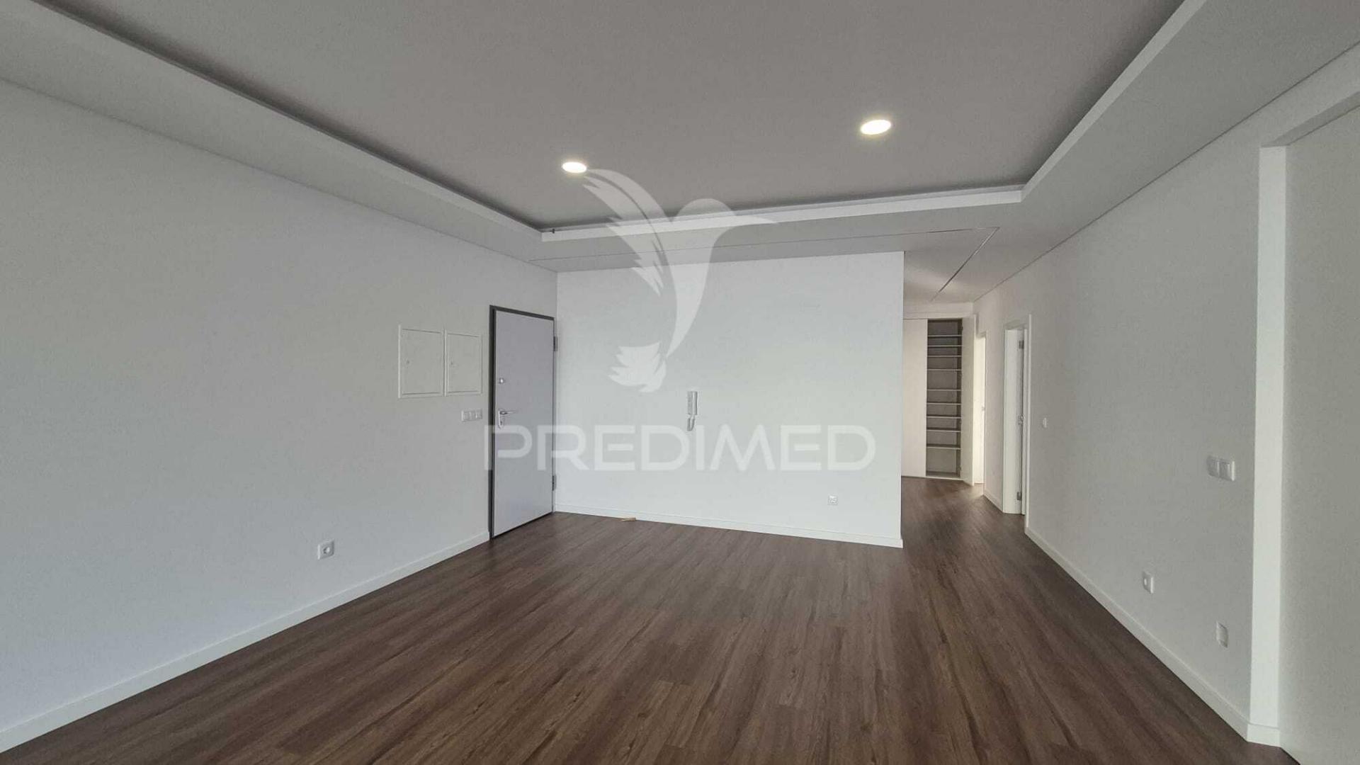 Excelente moradia t3+1 com area exterior.