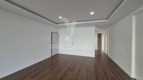 Excelente moradia t3+1 com area exterior.