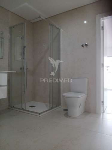 Excelente moradia t3+1 com area exterior.