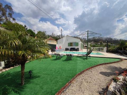 Moradia térrea t4 com piscina aquecida e vista panorâmica — a 15 minutos de pombal