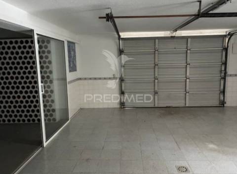Moradia t4 com piscina em cascais – estoril