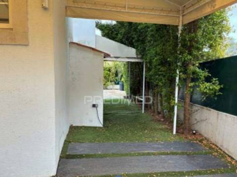 Moradia t4 com piscina em cascais – estoril