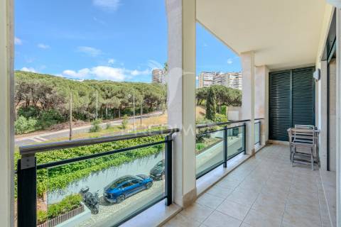 Apartamento t3 para venda i condomínio villa restelo, com jardim e piscina no restelo/belém