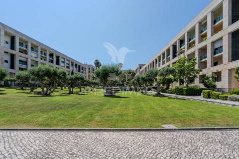 Apartamento t3 para venda i condomínio villa restelo, com jardim e piscina no restelo/belém