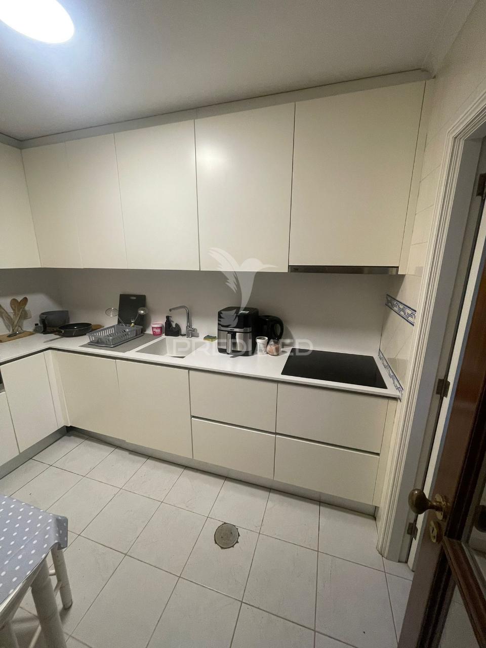 Arrenda-se t1 matosinhos agudela com garagem