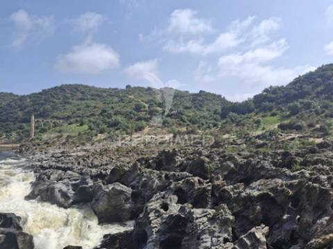 Terreno rustico - pulo do lobo -mértola