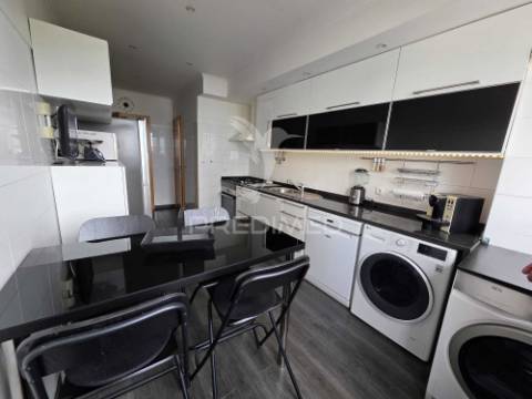 T3 na portela pronto a habitar com garagem, elevador e excelente localização