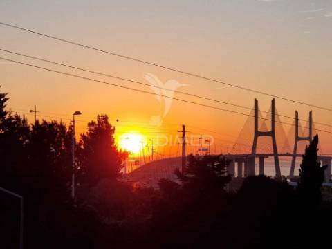 T3 na portela pronto a habitar com garagem, elevador e excelente localização