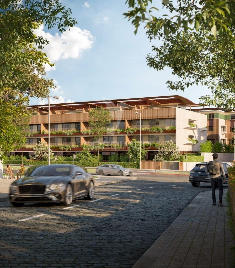 Apartamento t3 de luxo com 3 suites, varanda, 2 estacionamentos e arrumo