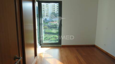Apartamento t3+1 de luxo nos piornais
