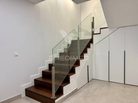Apartamento t4 - premium em condomínio privado no centro de leiria