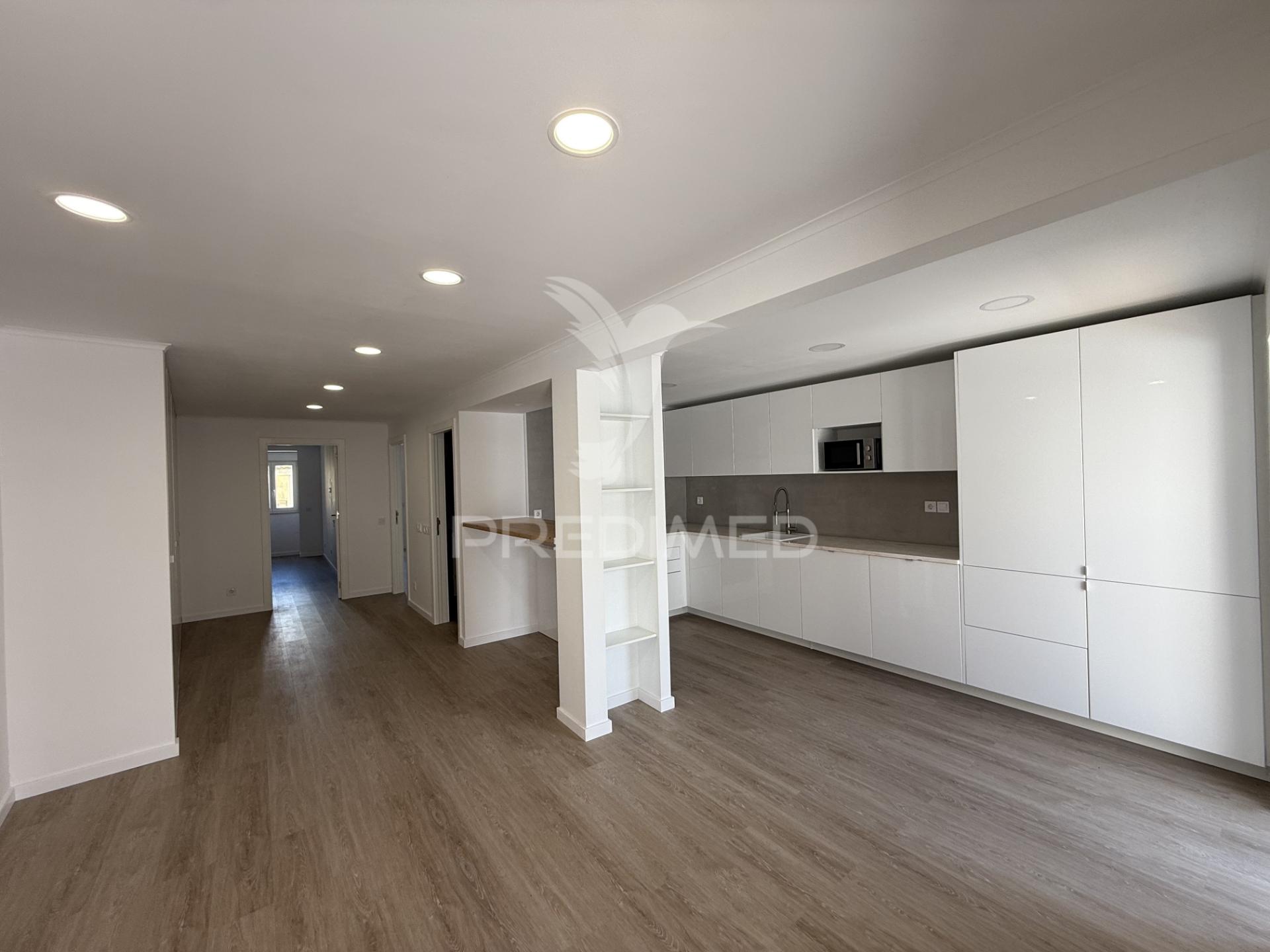 Apartamento t2 remodelado no centro de santarém