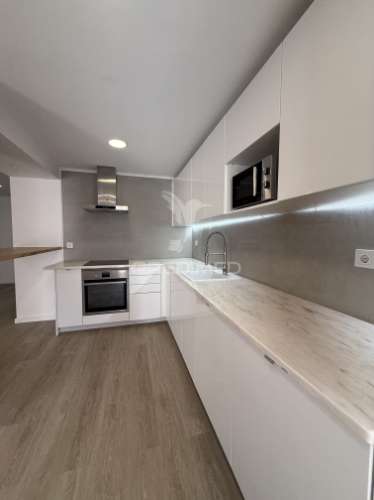 Apartamento t2 remodelado no centro de santarém