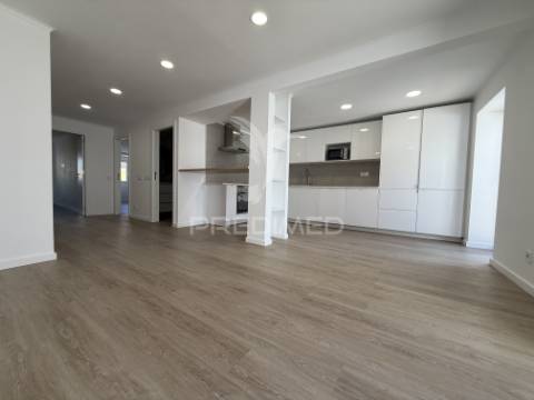 Apartamento t2 remodelado no centro de santarém