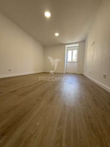 Apartamento t2 remodelado no centro de santarém