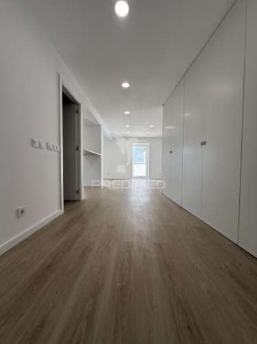 Apartamento t2 remodelado no centro de santarém