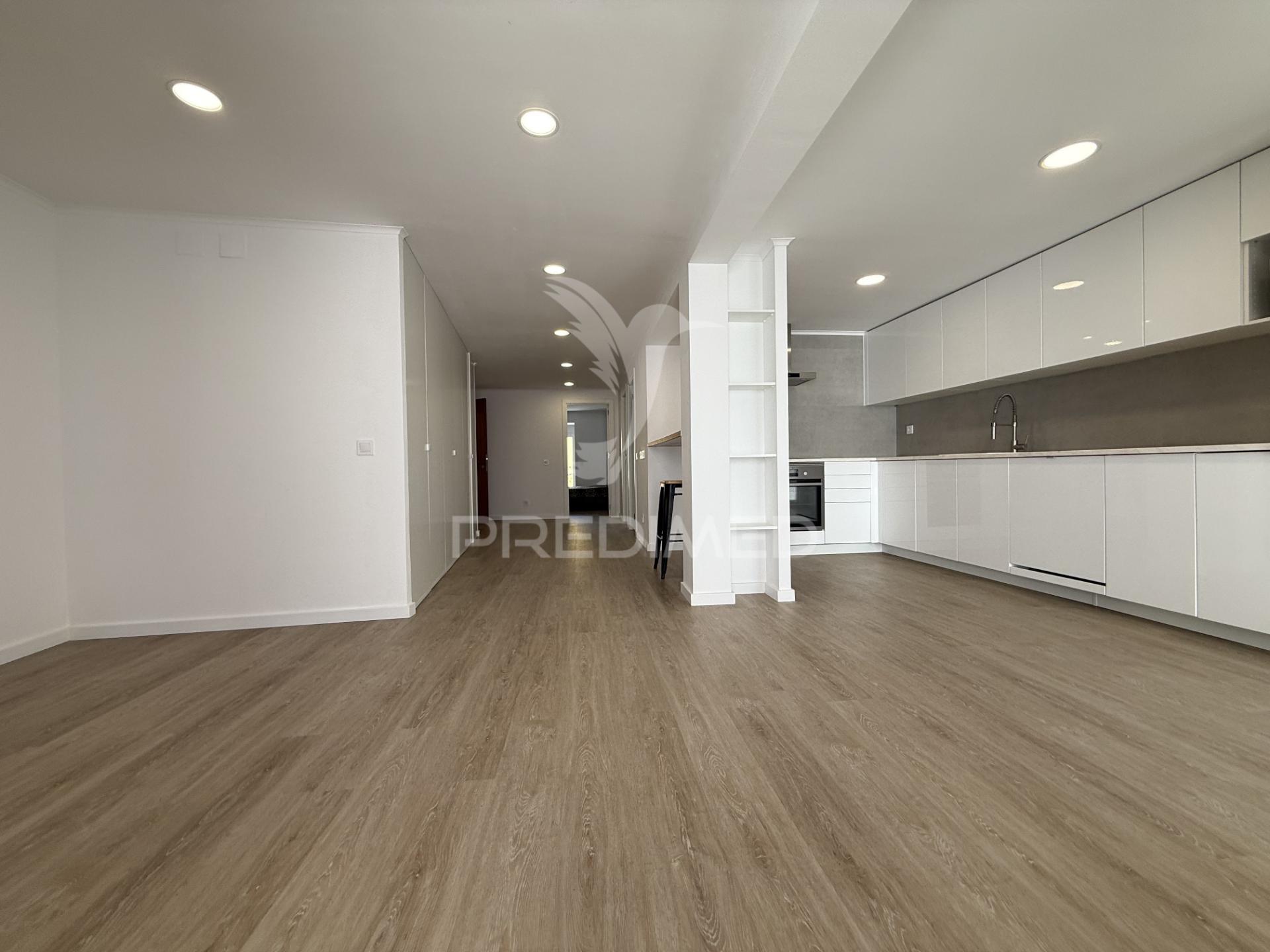 Apartamento t2 remodelado no centro de santarém