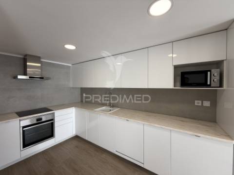 Apartamento t2 remodelado no centro de santarém